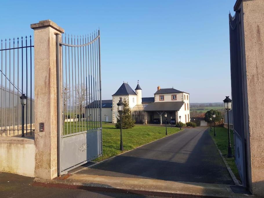 Le Logis Cholet 49300 Lieu Exceptionnel En Famille Ou Amis Villa Mazieres-en-Mauges ภายนอก รูปภาพ